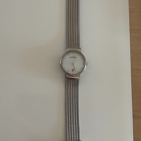 SKAGEN Mother of Pearl Watch - Picture 2 of 8